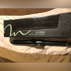 Mint Extra Long 1.25” curling iron